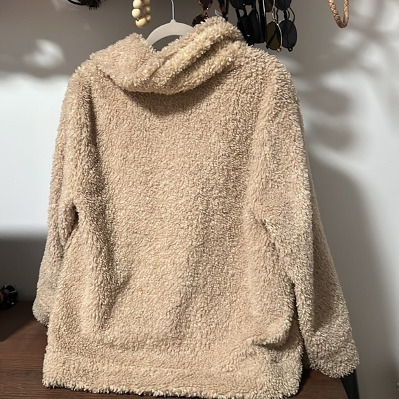 Sherpa Jacket - Picture 2 of 2